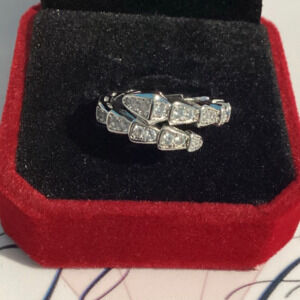 🐍18k White Gold plated Serpentine Snake Cz Diamond Ring